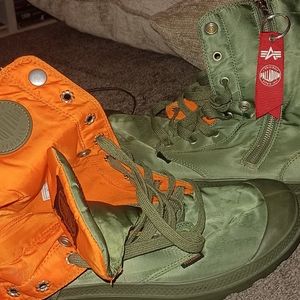 Mens Shoes 10.5 army green and black